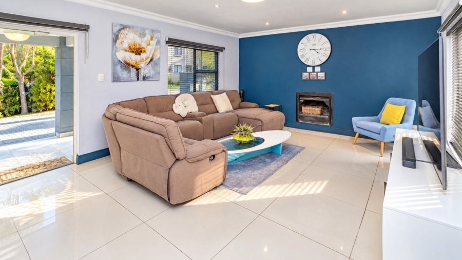 3 Bedroom Property for Sale in WestLake Country Safari Estate North West